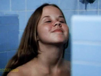 Blair nude the linda in Linda Blair