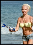 kendra-wilkinson_14015.jpg - 144 KB