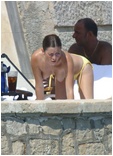 Anna Friel nude
