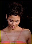 halle-berry_14015.jpg - 73 KB