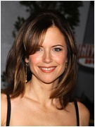 kelly-preston_14014.jpg - 111 KB