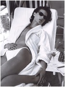 shalom-harlow_14012.jpg - 112 KB