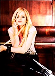 Avril Lavigne nude